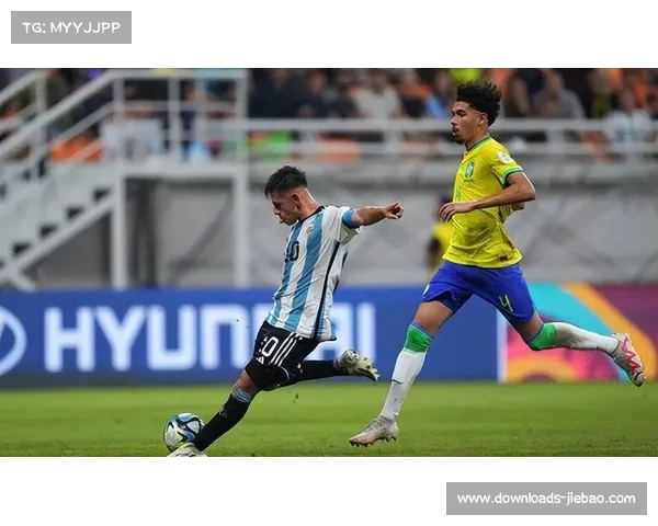 从帕尼凯利看阿根廷中锋在欧洲足坛的适应与发展