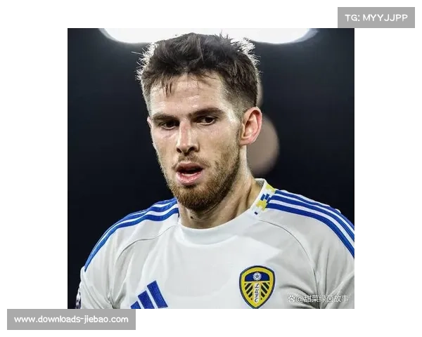 埃兰路球场氛围狂热,利兹联高位逼抢屡造威胁 埃兰路球场氛围狂热,利兹联高位逼抢屡造威胁